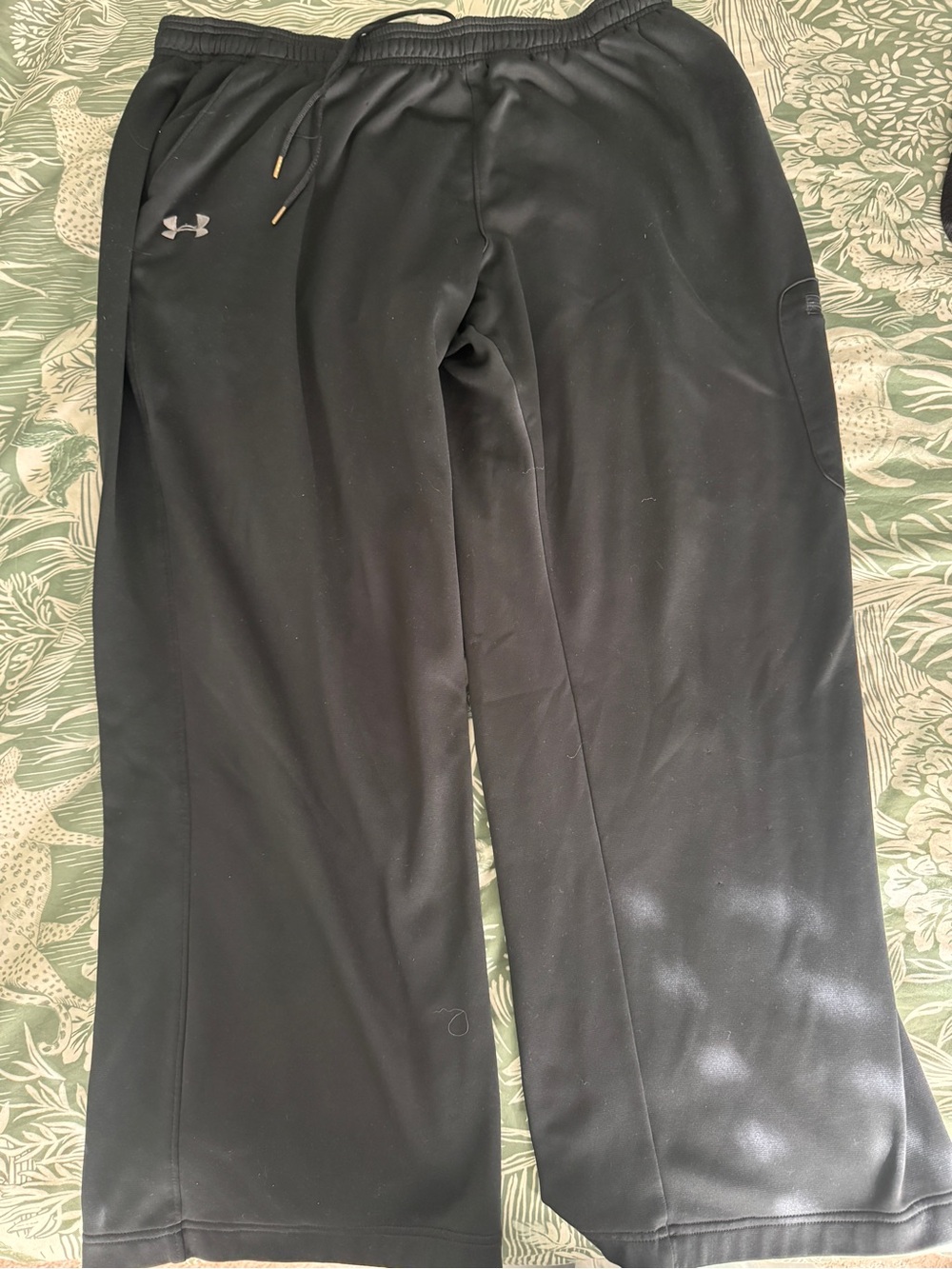 Under Armour Black sweatpants with Logo Accent